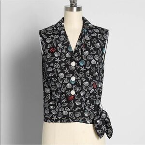 NWT ModCloth Seashell Novelty Linen Blend Black White Red Blue Sleeveless Top S
